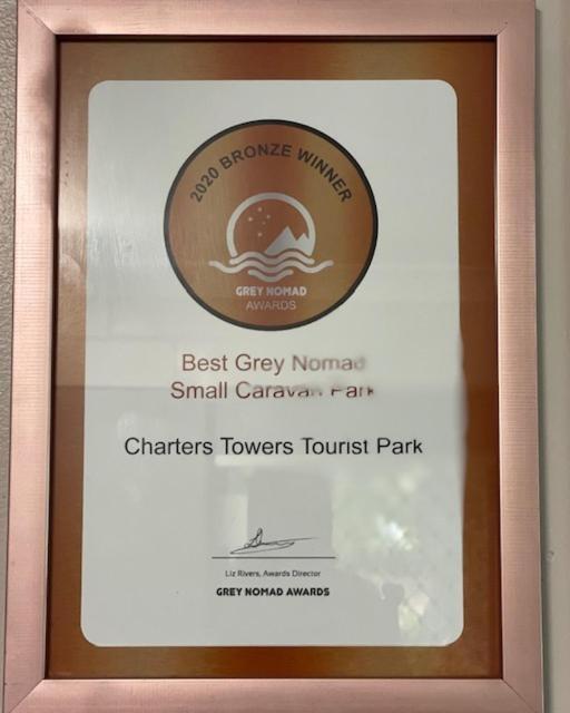 Charters Towers Tourist Park Hotel Ngoại thất bức ảnh